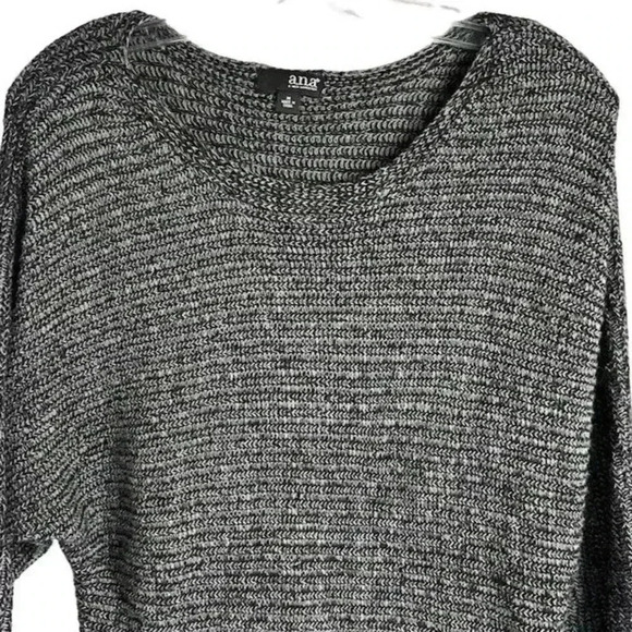 A.n.a Women's black and white Pullover Sweater Size M Casual Knit Solid - Picture 2 of 9